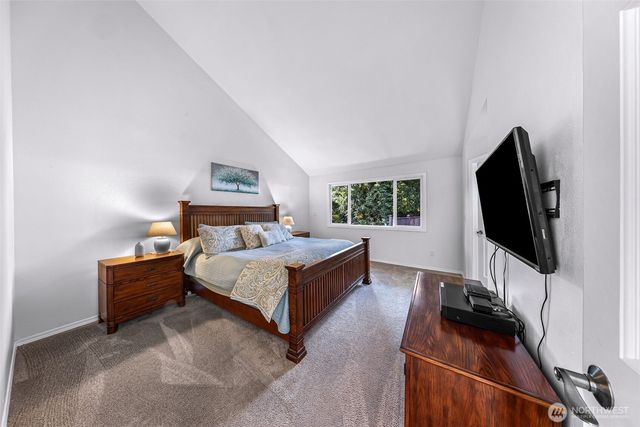 18811 SE 44th Way, Issaquah, WA 98027