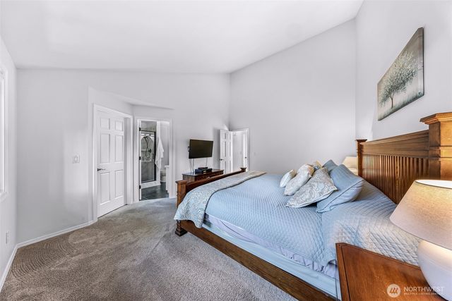 18811 SE 44th Way, Issaquah, WA 98027