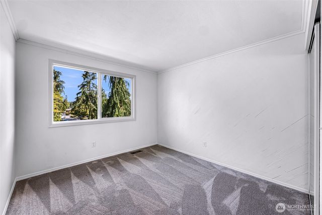 18811 SE 44th Way, Issaquah, WA 98027