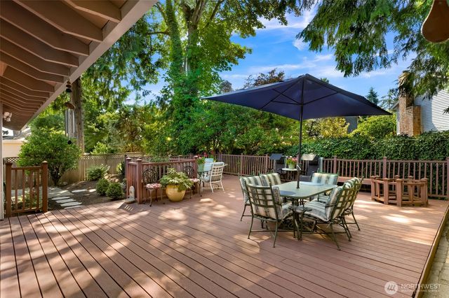 18811 SE 44th Way, Issaquah, WA 98027