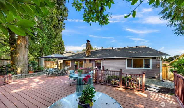 18811 SE 44th Way, Issaquah, WA 98027