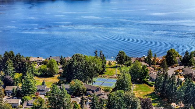 18811 SE 44th Way, Issaquah, WA 98027