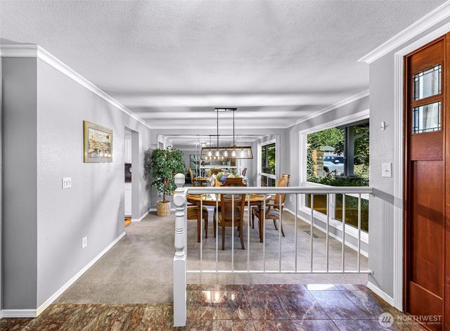 18811 SE 44th Way, Issaquah, WA 98027