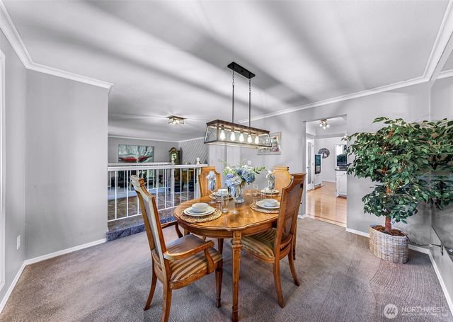 18811 SE 44th Way, Issaquah, WA 98027