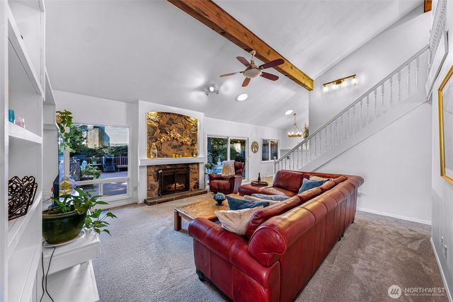 18811 SE 44th Way, Issaquah, WA 98027