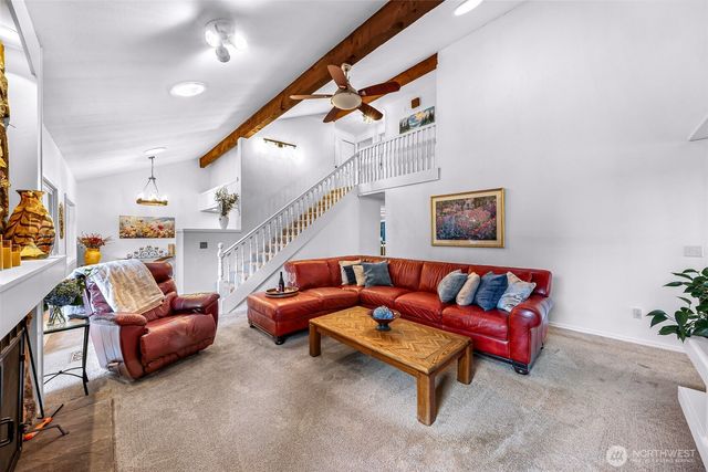 18811 SE 44th Way, Issaquah, WA 98027