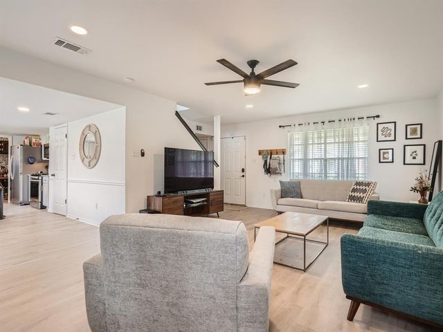 7701 Copano DR, Austin, TX 78749