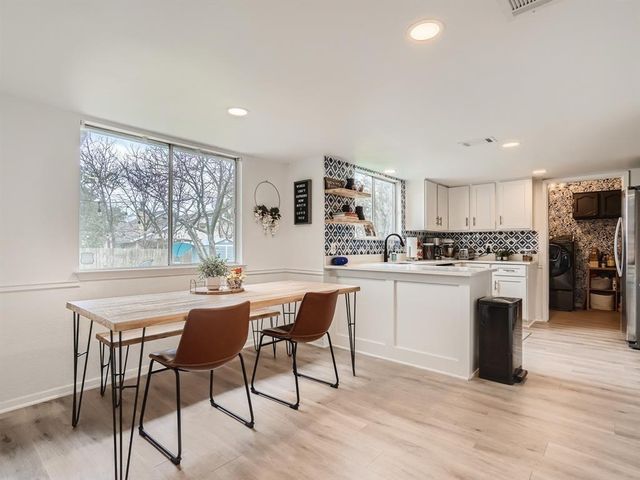 7701 Copano DR, Austin, TX 78749