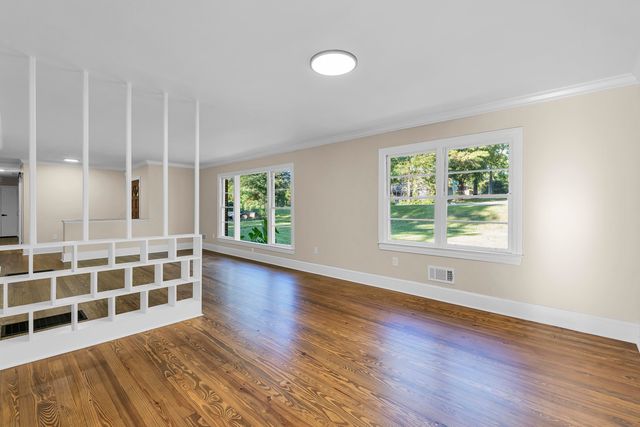 3823 Maid Marion Lane, Spartanburg, SC 29302
