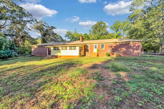 3823 Maid Marion Lane, Spartanburg, SC 29302