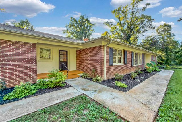 3823 Maid Marion Lane, Spartanburg, SC 29302