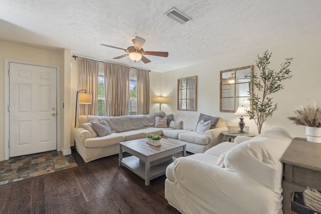 5830 Monroe Xing, Antioch, TN 37013