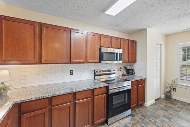 5830 Monroe Xing, Antioch, TN 37013