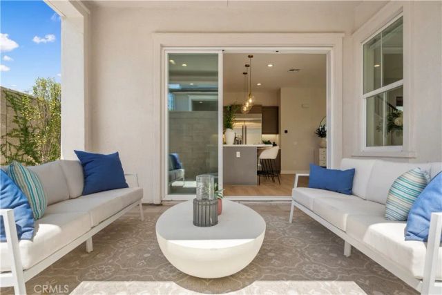 220 Edna Pkwy, Lake Forest, CA 92630