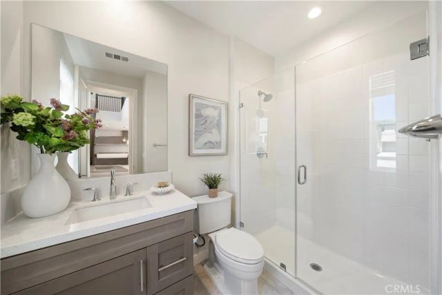 220 Edna Pkwy, Lake Forest, CA 92630