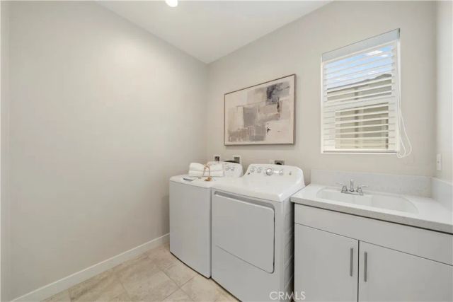 220 Edna Pkwy, Lake Forest, CA 92630