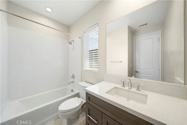 220 Edna Pkwy, Lake Forest, CA 92630