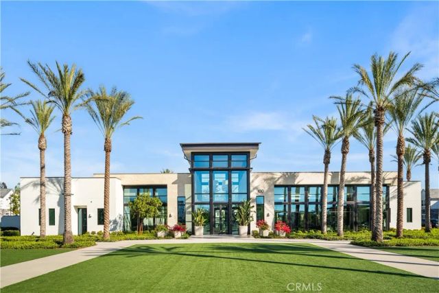 220 Edna Pkwy, Lake Forest, CA 92630