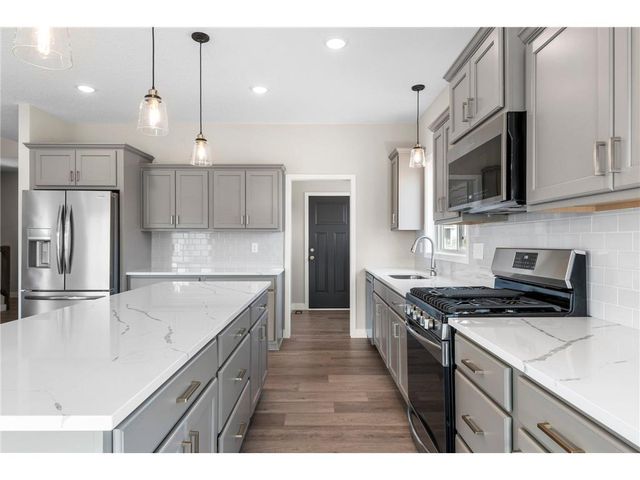 909 Dayton Avenue, Saint Paul, MN 55104