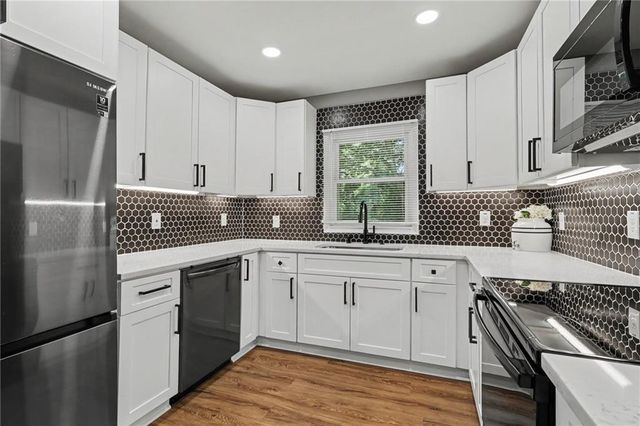 208 Silver Springs Circle SW, Atlanta, GA 30310