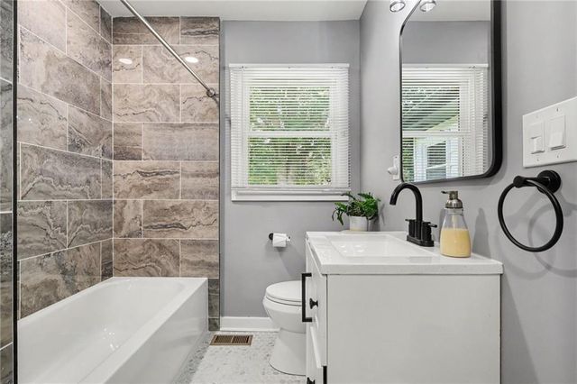 208 Silver Springs Circle SW, Atlanta, GA 30310