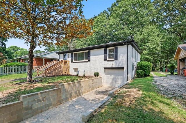 208 Silver Springs Circle SW, Atlanta, GA 30310