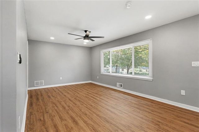 208 Silver Springs Circle SW, Atlanta, GA 30310