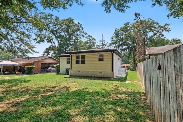 208 Silver Springs Circle SW, Atlanta, GA 30310