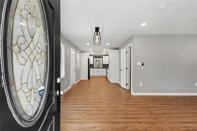 208 Silver Springs Circle SW, Atlanta, GA 30310