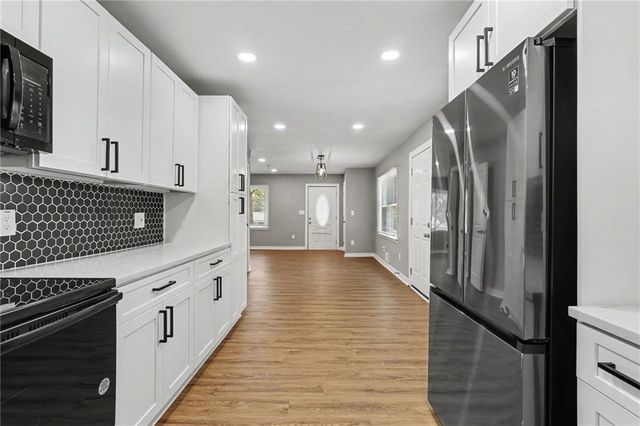 208 Silver Springs Circle SW, Atlanta, GA 30310