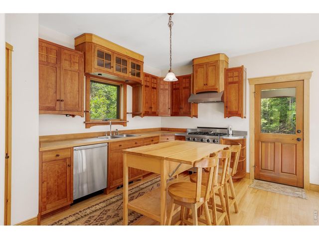 8200 Fourmile Canyon Dr, Boulder, CO 80302