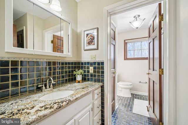 2 BITTERSWEET DR, West Chester, PA 19382