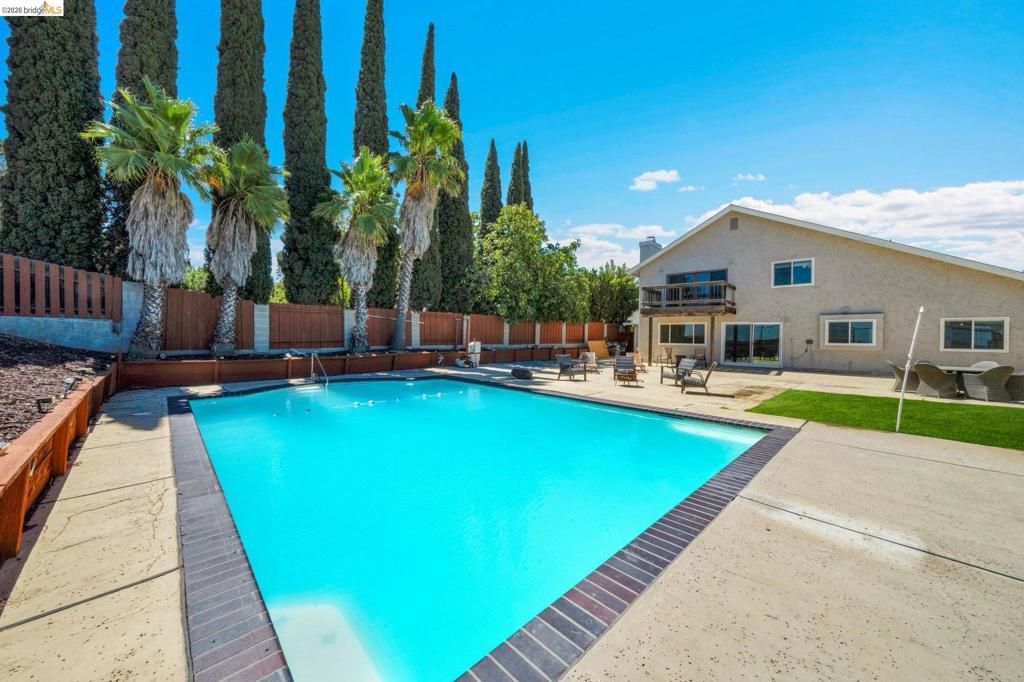 Image 1 of property listing at 2741 Bluebell Cir, Antioch, CA 94531