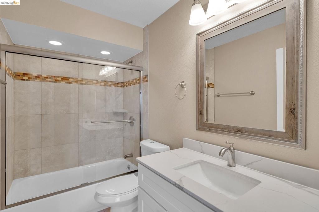 Image 16 of property listing at 2741 Bluebell Cir, Antioch, CA 94531