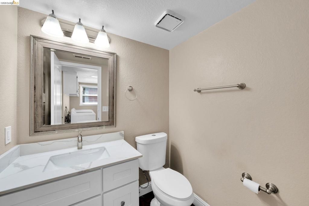 Image 18 of property listing at 2741 Bluebell Cir, Antioch, CA 94531