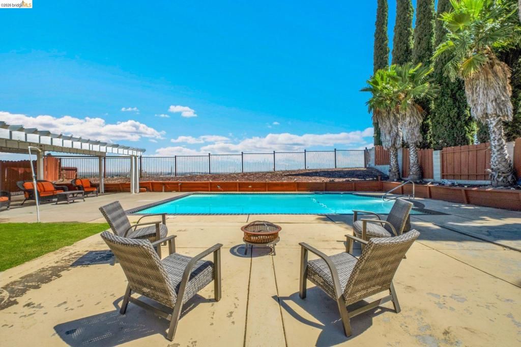 Image 19 of property listing at 2741 Bluebell Cir, Antioch, CA 94531