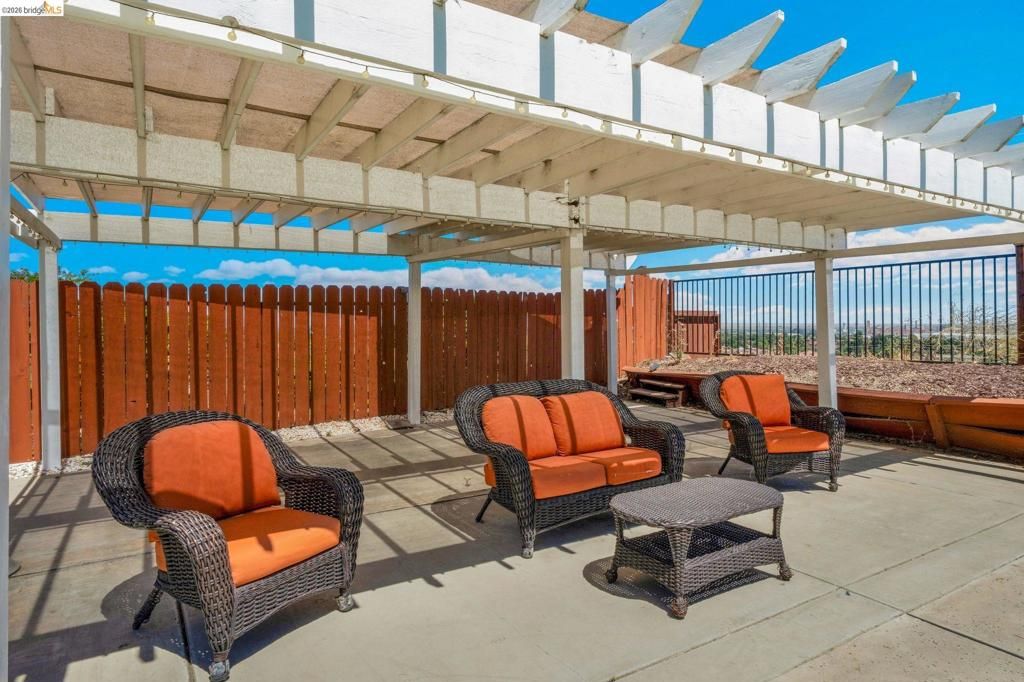 Image 20 of property listing at 2741 Bluebell Cir, Antioch, CA 94531
