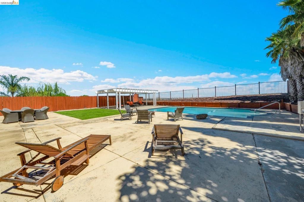 Image 22 of property listing at 2741 Bluebell Cir, Antioch, CA 94531