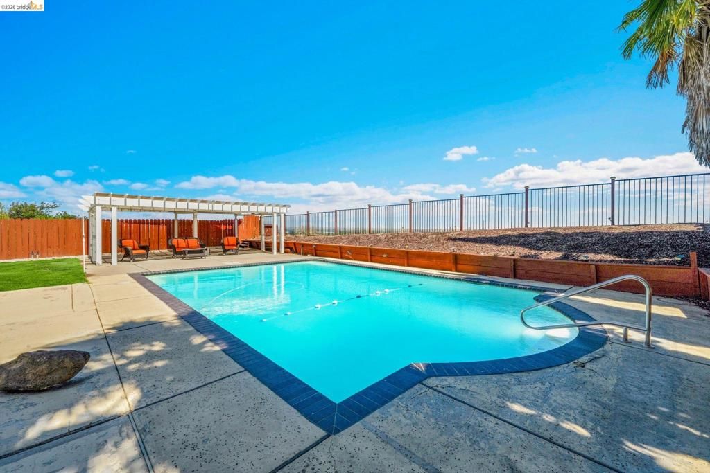 Image 3 of property listing at 2741 Bluebell Cir, Antioch, CA 94531