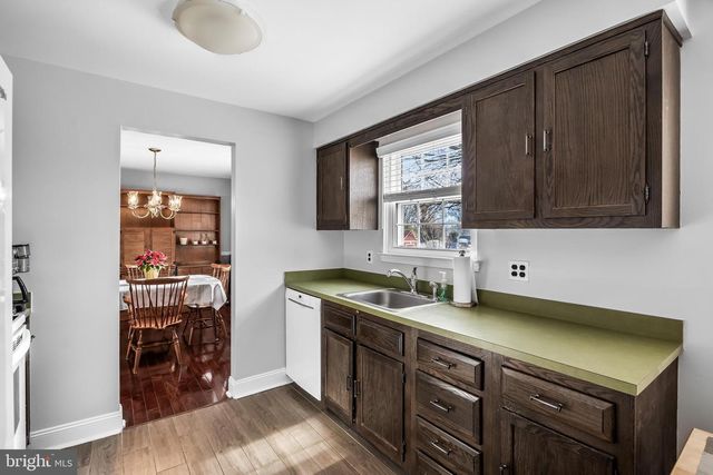 207 FARMINGTON RD, Delran, NJ 08075