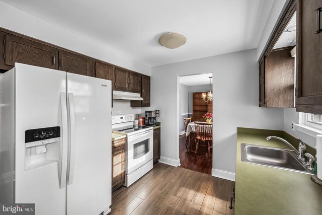 207 FARMINGTON RD, Delran, NJ 08075