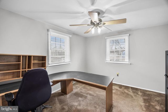 207 FARMINGTON RD, Delran, NJ 08075