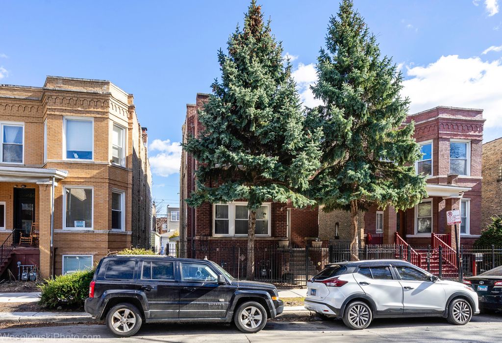 3039 N Haussen Court, Chicago, IL 60618