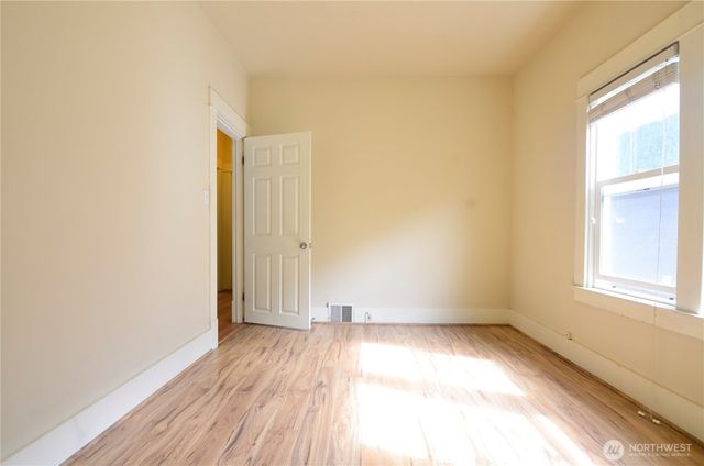 2138 N 50 Street, Seattle, WA 98103