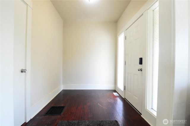 2138 N 50 Street, Seattle, WA 98103