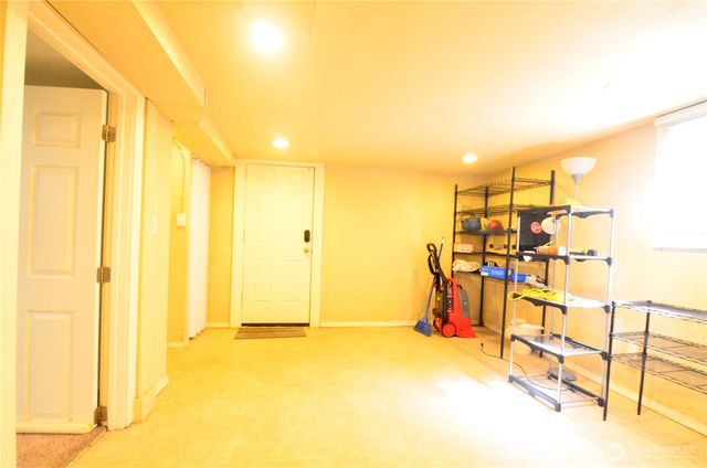 2138 N 50 Street, Seattle, WA 98103
