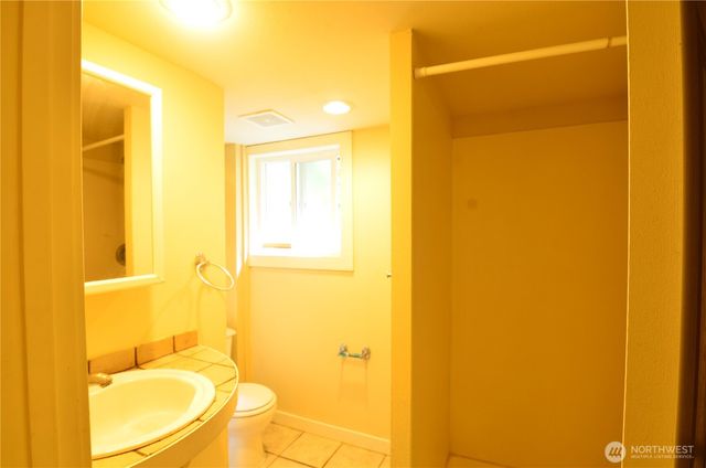2138 N 50 Street, Seattle, WA 98103