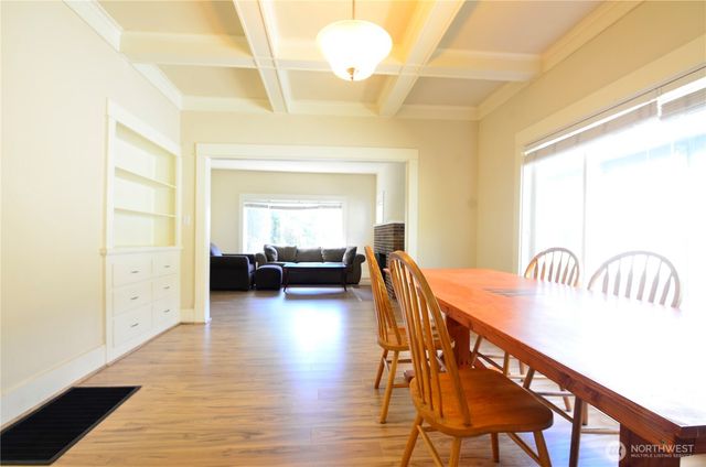 2138 N 50 Street, Seattle, WA 98103