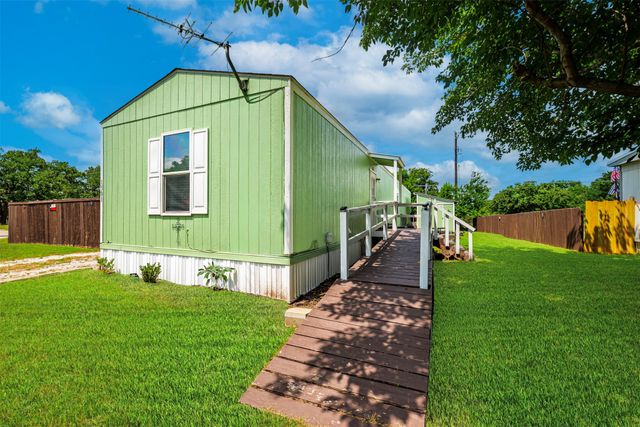 1501 Lark Court, Pelican Bay, TX 76020