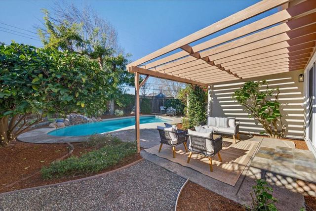 1065 Huntingdon Drive, San Jose, CA 95129